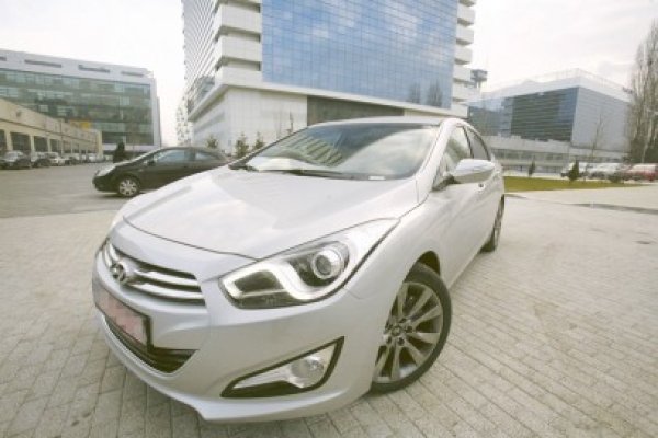 Debutează Hyundai i40 Sedan - vezi cu ce preţ